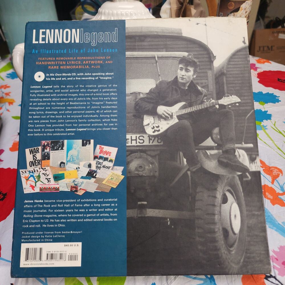 Lennon Legend : An Illustrated Life of John Lennon 2003 w/Slipcase, Inserts, CD - Picture 4 of 16